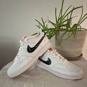 Women’s Nike Shoes size 8